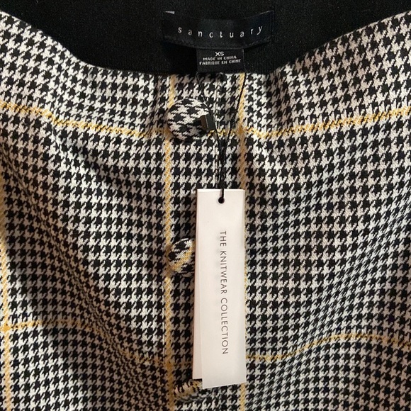 NWT plaid Sanctuary skirt with front buttons - Picture 3 of 3